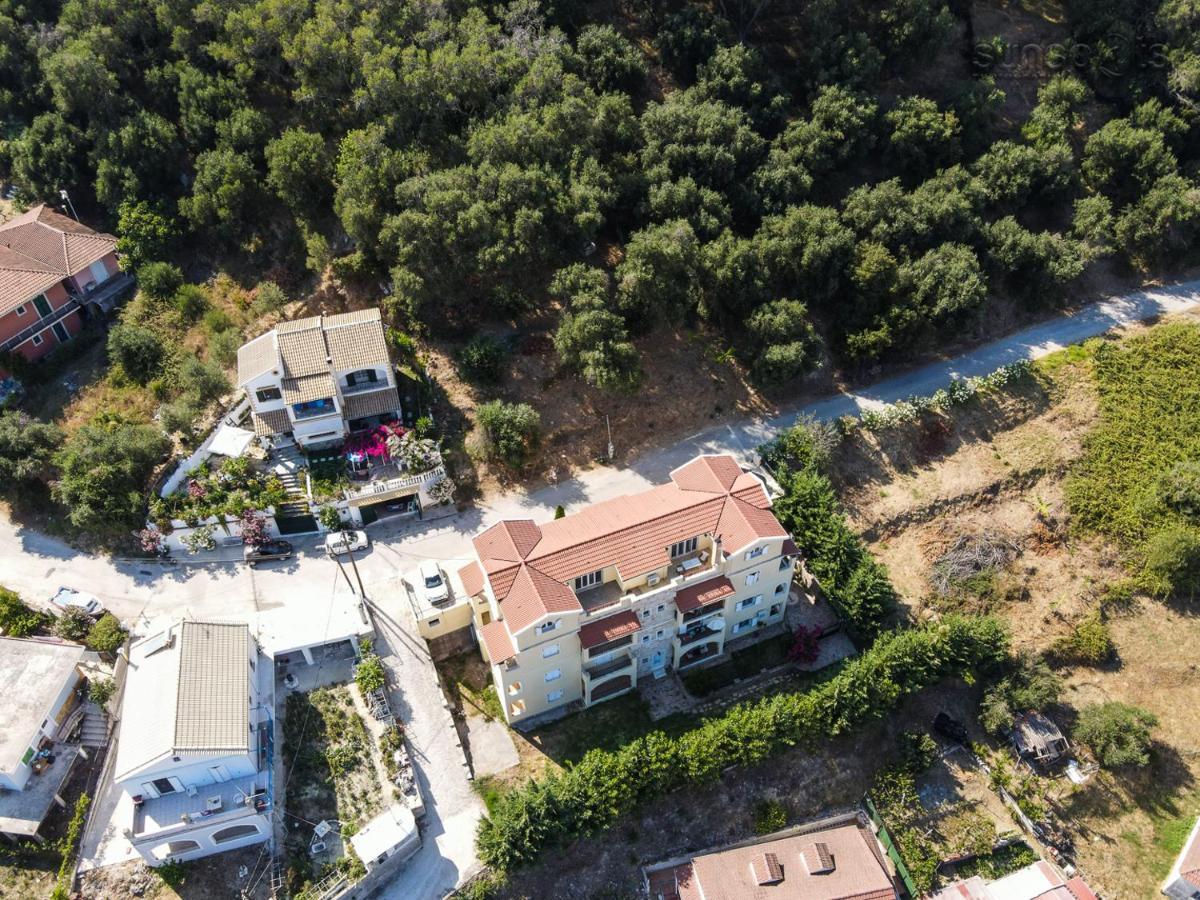 Villa Konstantina Petrití Exteriör bild