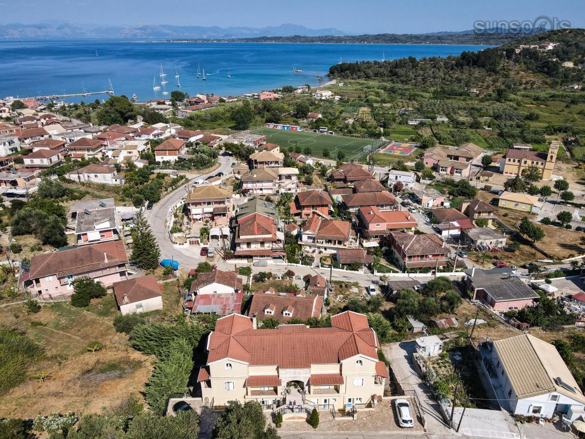 Villa Konstantina Petrití Exteriör bild