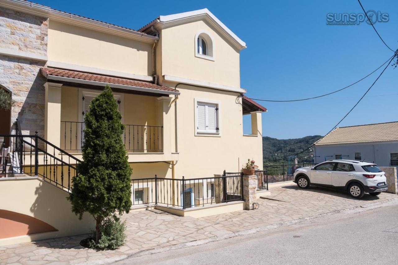 Villa Konstantina Petrití Exteriör bild